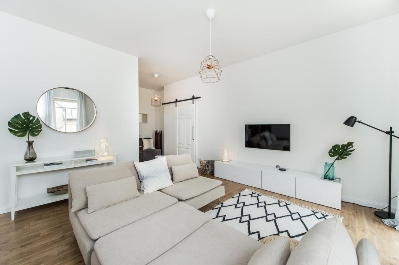Stylish Apartment In The Heart Of Kaunas Old Town ภายนอก รูปภาพ
